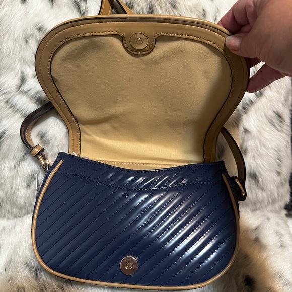 NWT Giani Bernini  Navy and Tan Crossbody Bag - Picture 2 of 8